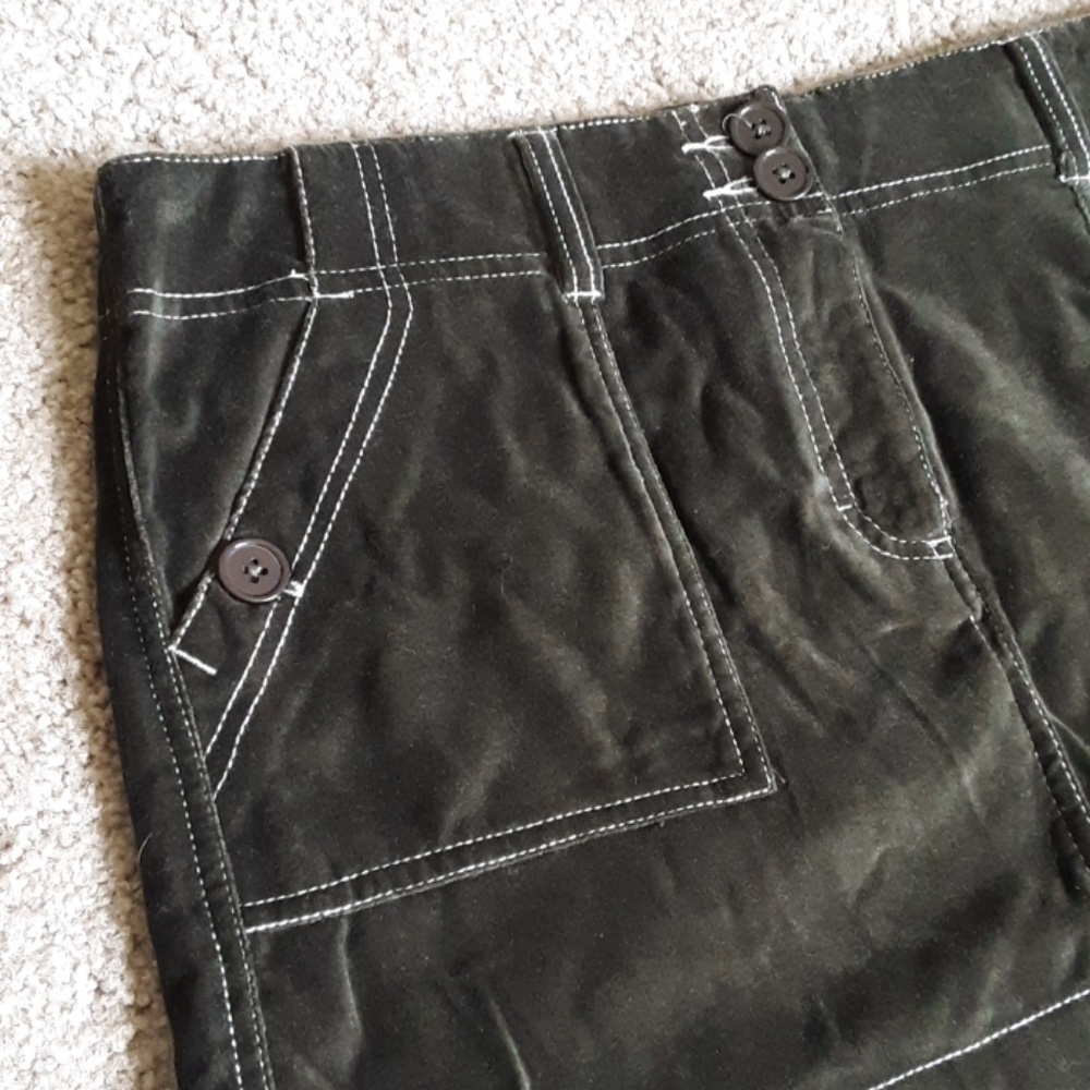 Forest/Olive green velvety skirt mini pockets